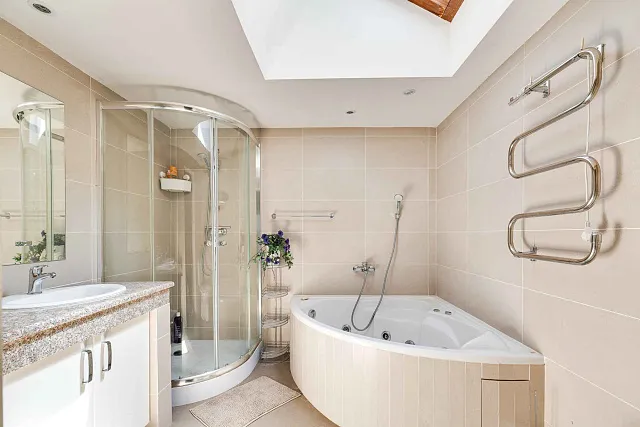 Exclusive Modern House with Authentic Character, Wine Cellar and Panoramic Views — photo 19